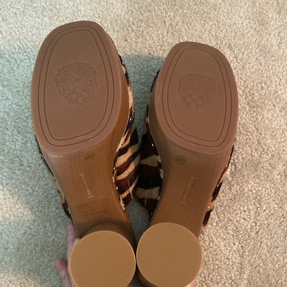 Vince Camuto 9.5 calf hair platform sandals - Picture 9 of 11